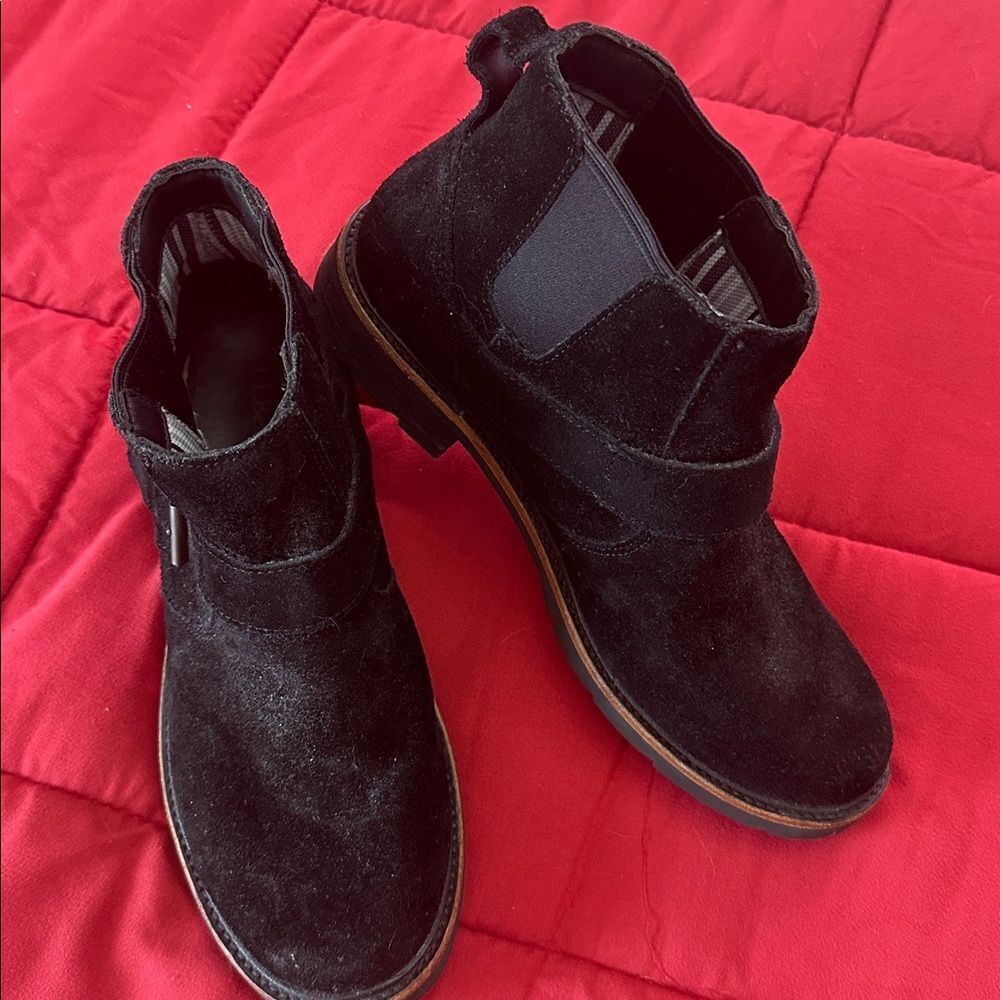 L.L. Bean Suede Booties Black Chelsea Style Size 8.5